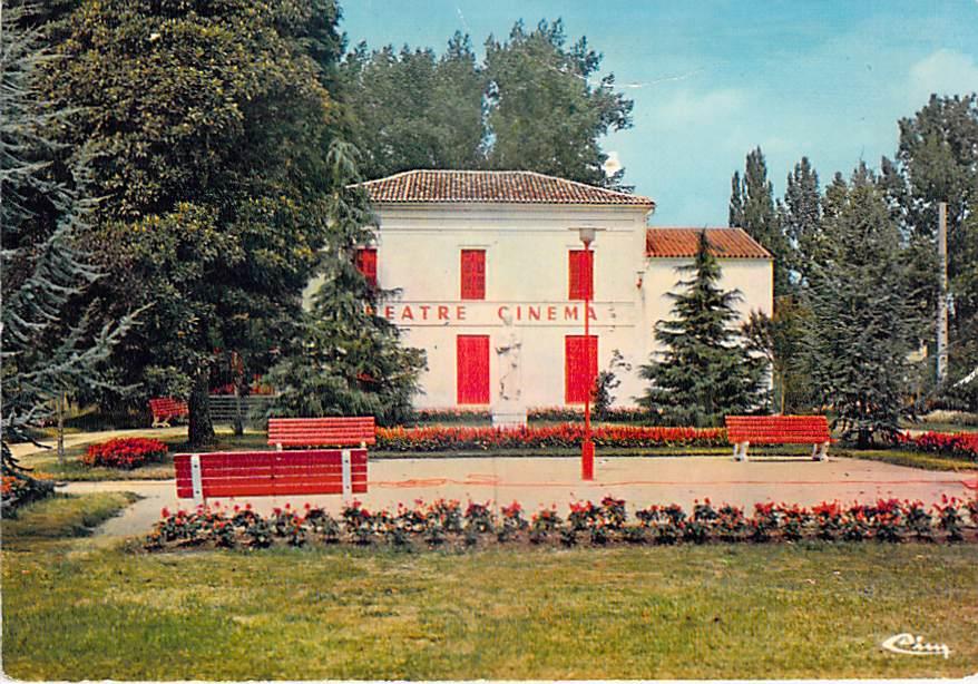 Le Théâtre