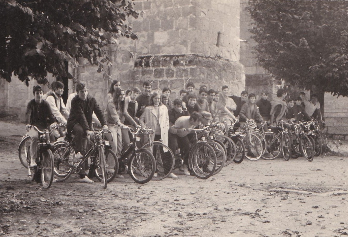 La jeunesse en selle